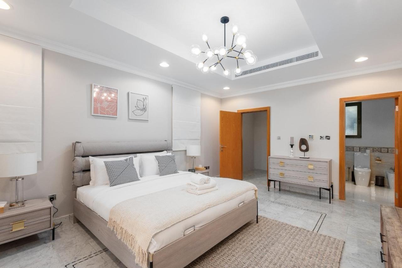 Maison Privee - Prvt Pool & Beach! In Luxury Palm Jumeirah Villa Дубай Екстериор снимка